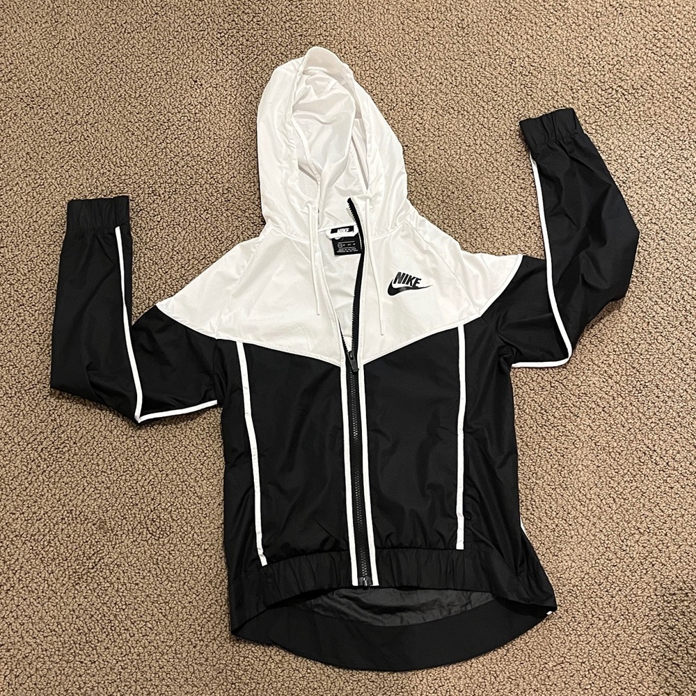 Nike Windrunner Windbreaker Size XS